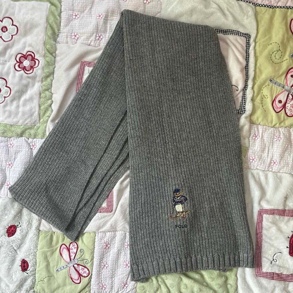 Polo Ralph Lauren ski bear scarf